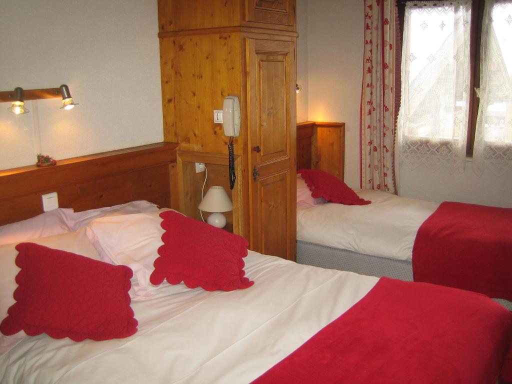 Chalet Hotel Regina Les Gets Room photo